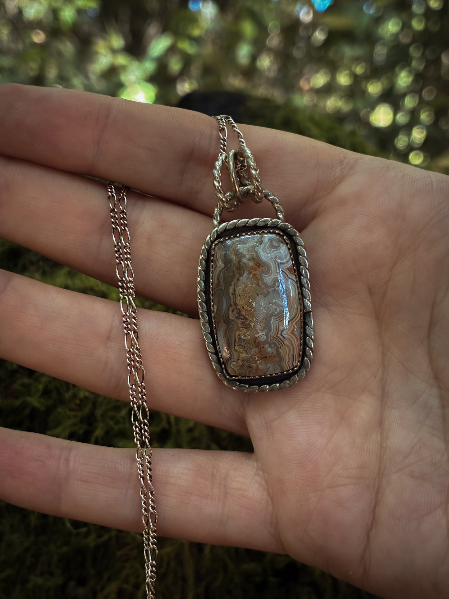 Lace Agate Pendant Necklace