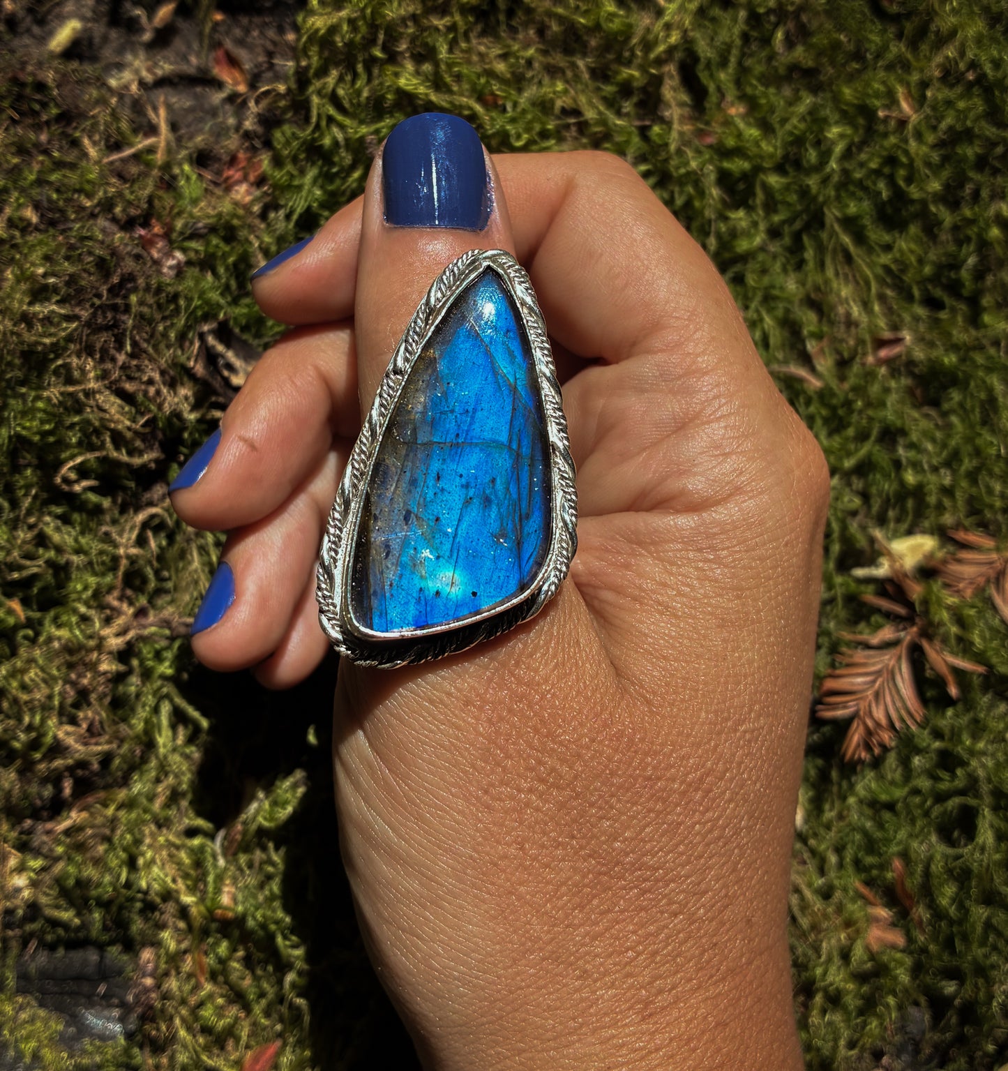 Electric Teardrop Labradorite Ring - Size 9.75