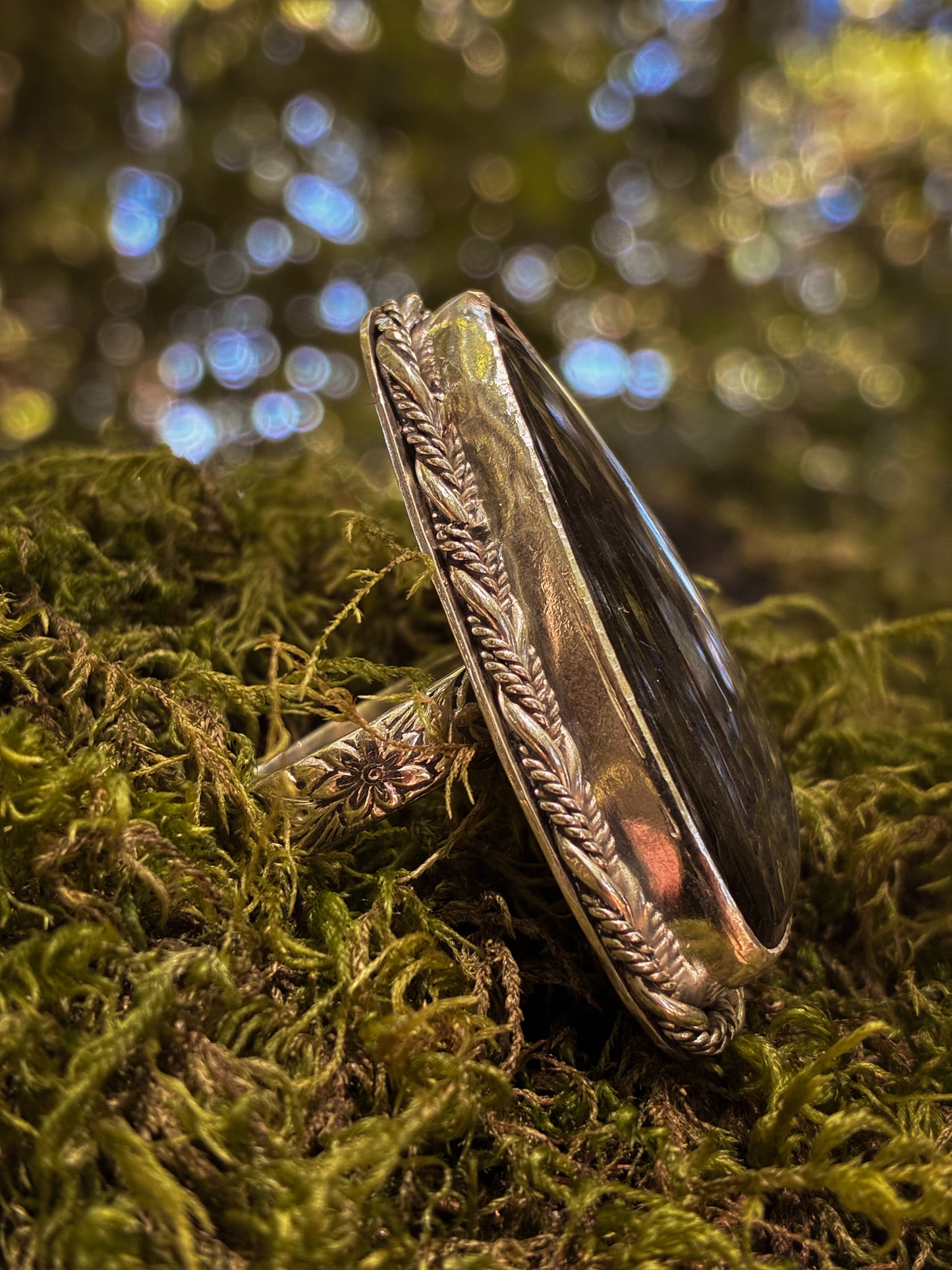 Electric Teardrop Labradorite Ring - Size 9.75