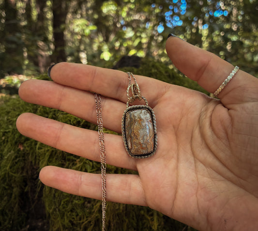 Lace Agate Pendant Necklace