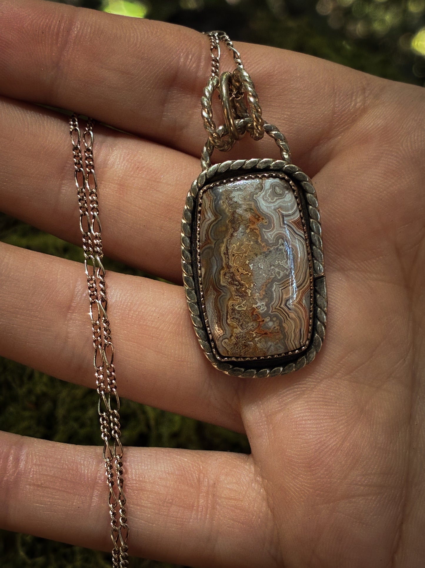 Lace Agate Pendant Necklace
